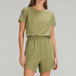 Lululemon Lightweight High-Neck Romper Bronze Green Size 6 w/5” inseam NWT